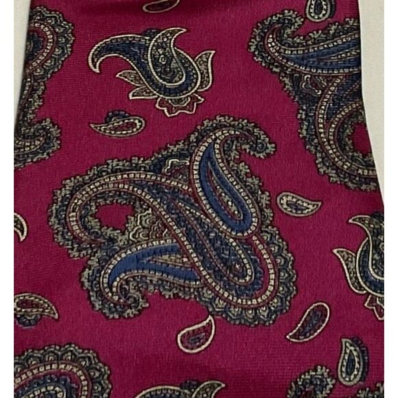 VTG ITALIAN SILK NECKTIE BURGUNDY PAISLEY JOHNNY CARSON USA MADE 56" X 3.5"  MEN - Picture 2 of 5